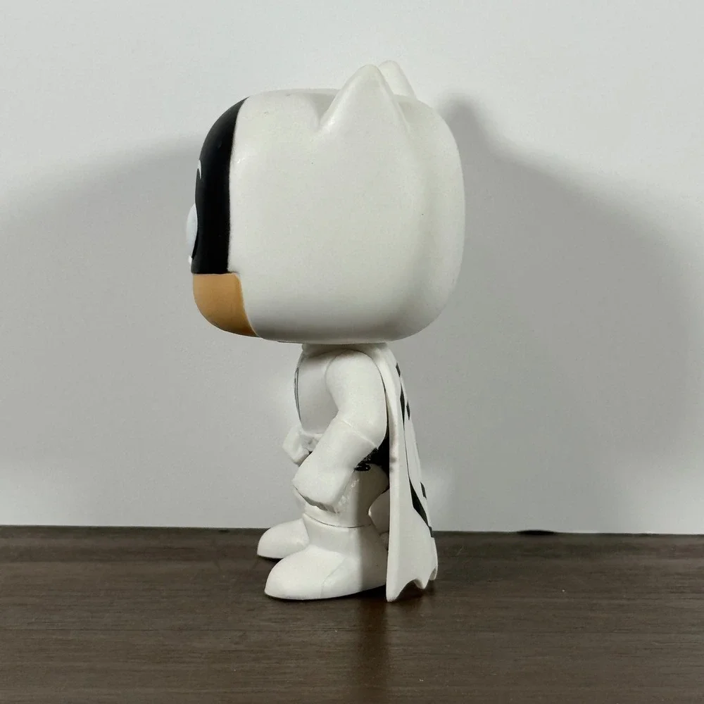 Funko Pop! DC Batman White Lantern Vinyl Figure #139 NYCC Exclusive Loose OOB